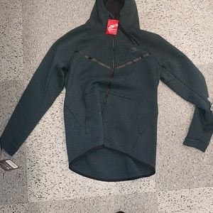 Nike hoodie. Great brand new with tags